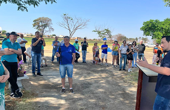 Praça Construtor Felício Bombonato é inaugurada no Jardim dos Ipês