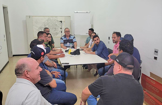 Reunião na secretaria de obras reforça compromisso com segurança dos servidores públicos